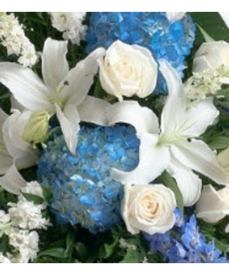 blue and white floral arrangement